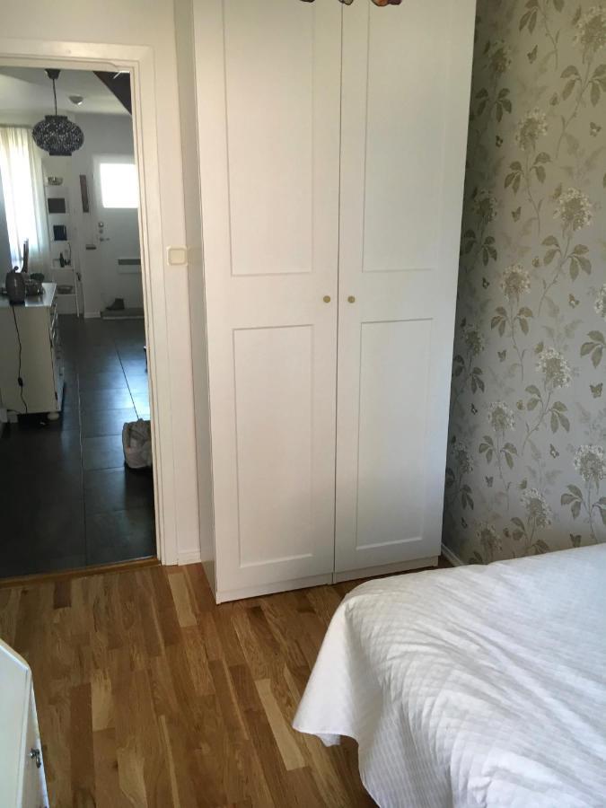 Farsta Bed And Breakfast Stockholm Buitenkant foto